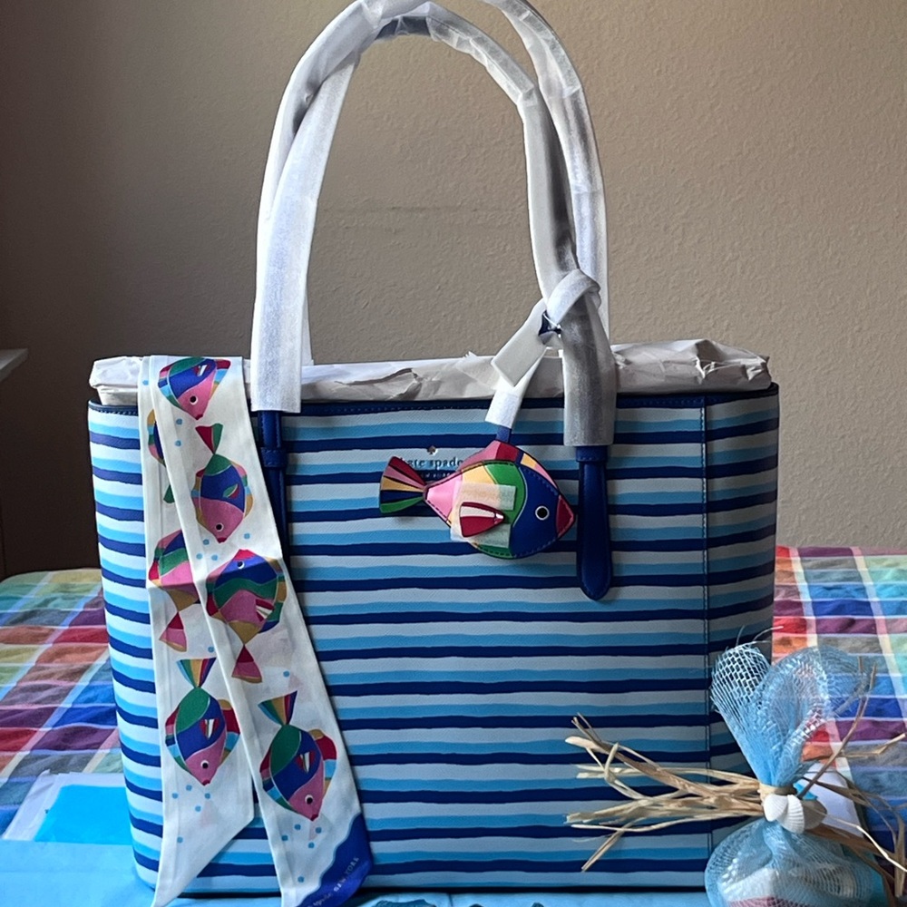 ๐ KATE SPADE SCHUYLER WAVE STRIPED TOTE ๐ NWT ๐ - Picture 10 of 16